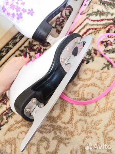 Коньки фигурные 34 размер новые