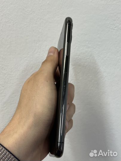 Телефон Apple iPhone 11 Pro Max