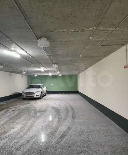 Машиноместо, 14 м²