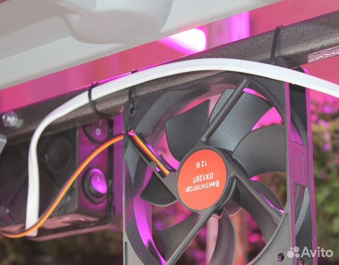 Гидропонная установка для микрозелени