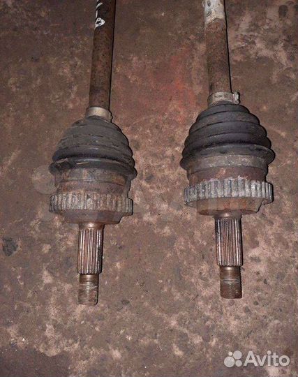 Полуось задняя Renault Kangoo 2001