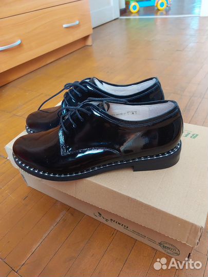 Туфли женские 37 размер натуральные новые