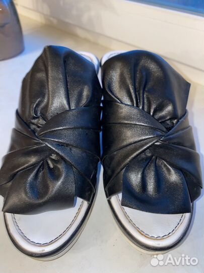 Босоножки женские