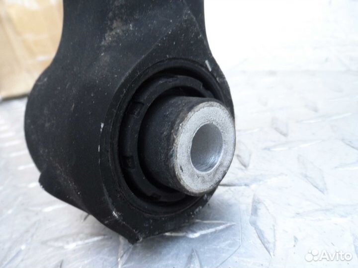 Рычаг зад L Jeep Grand Cherokee 4 (WK2) 52114815AD