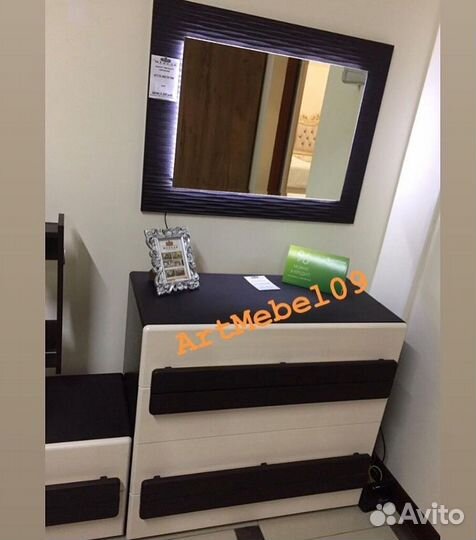 Спальный гарнитур