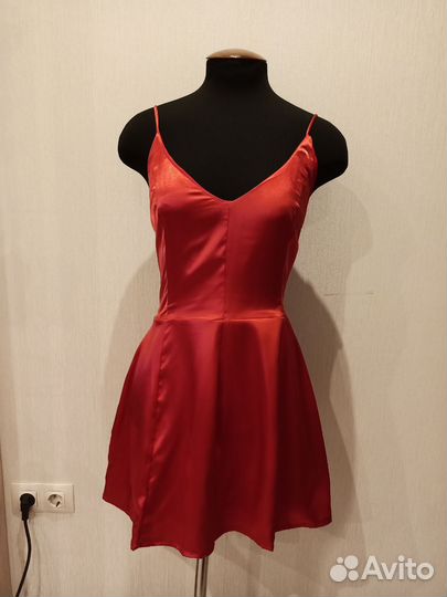 Вечернее платье красное новое