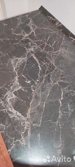 Столешница с раковиной и краном для кухни