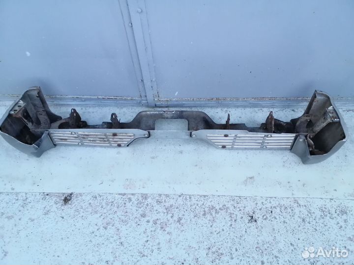 Задний бампер mitsubishi pajero 2