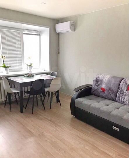 2-к. квартира, 44 м², 1/4 эт.