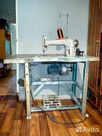 Швейная машинка