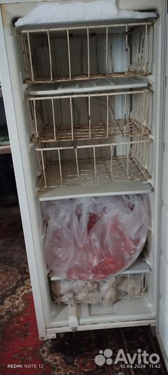 Продаю морозильник