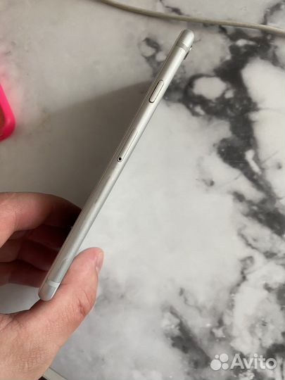 Телефон iPhone 6