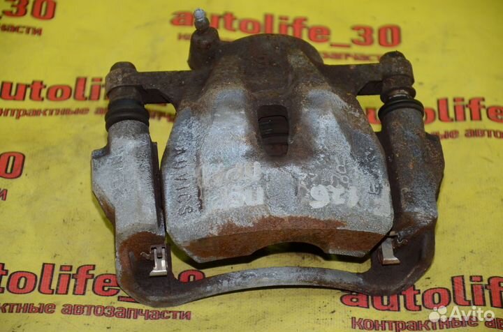 Суппорт передний правый Toyota Auris E150