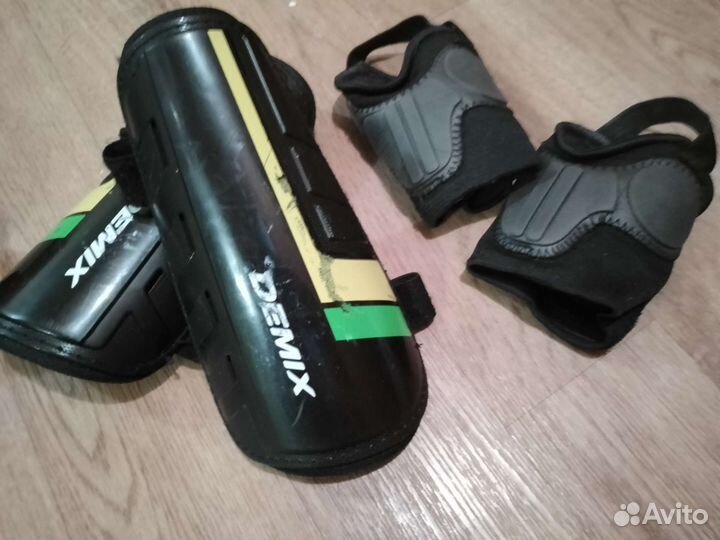 Детские футбольные бутсы