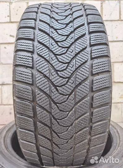 Delinte WD1 245/40 R18 93T