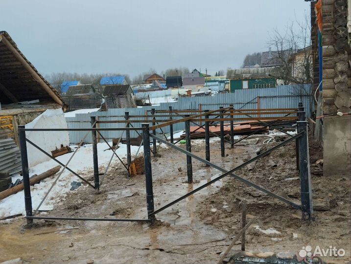 Винтавй свай фундамент и подьëм дома