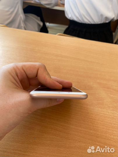 iPhone 8 Plus, 64 ГБ