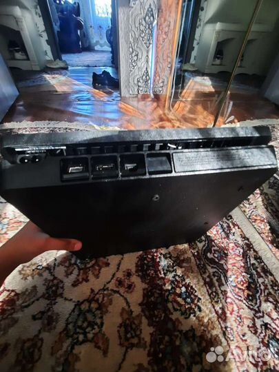 Игровая приставка ps4