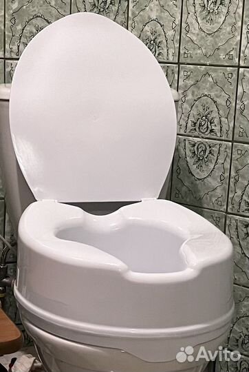 Накладка на унитаз для инвалидов