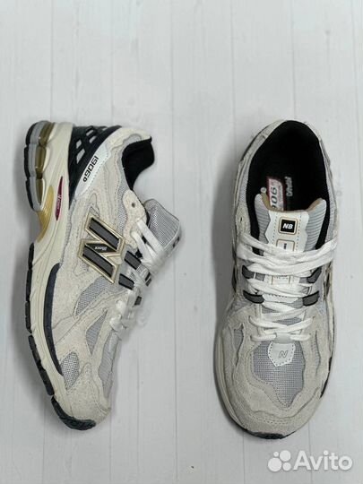 Кроссовки new balance 1906r бежевые