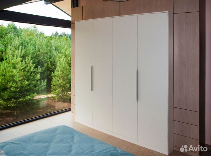 Шкаф распашной для одежды