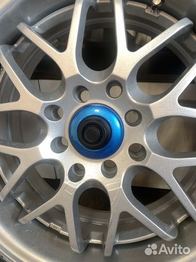 Декоративные колпачки на диски sparco rasing NS2