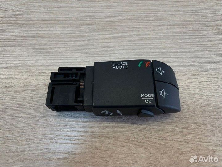 Джойстик управления магнитолой Renault Logan