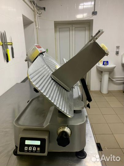 Автоматический слайсер Torrey для рыбы и колбасы