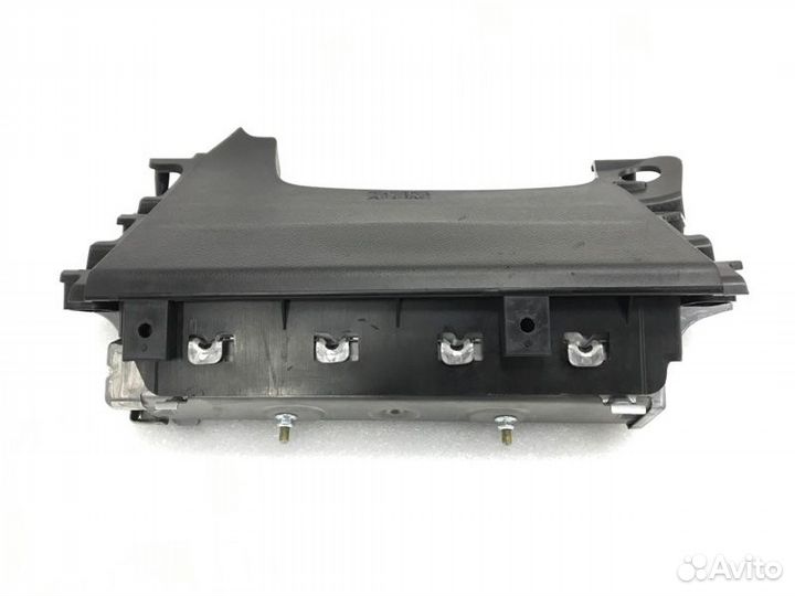 Подушка безопасности в колени Mitsubishi Outlander