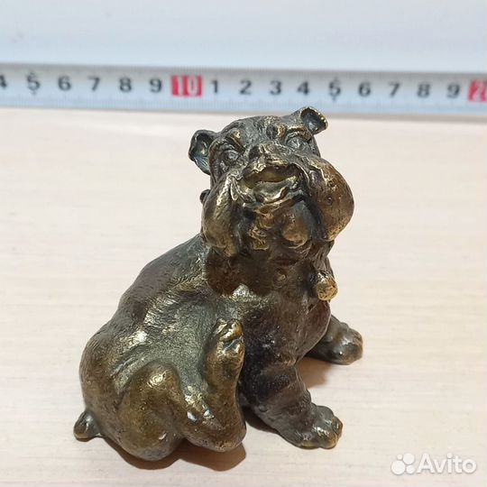 Бронзовая статуэтка бульдог в подарок.Литьё 383 гр