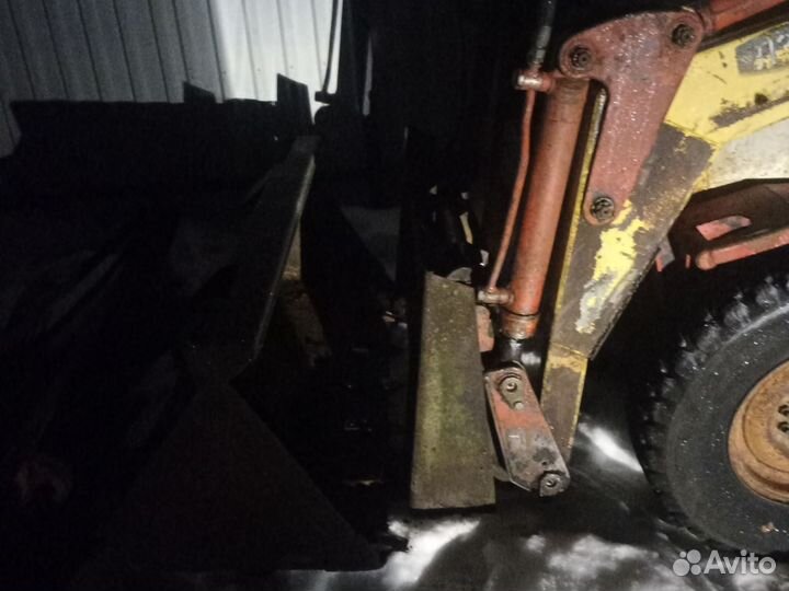 Мини-погрузчик Уралвагонзавод ПУМ-500, 2000