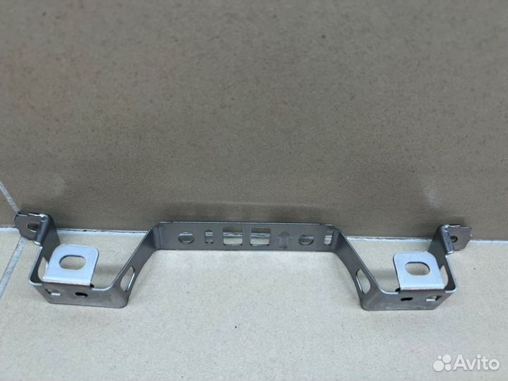 Кронштейн Mitsubishi Outlander 32Т.км 4B11 2021