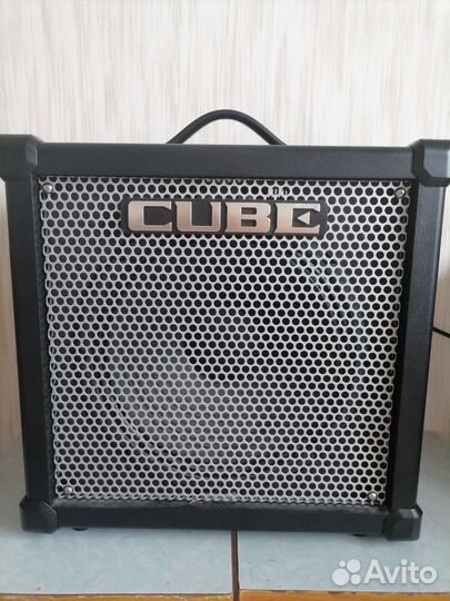 Гитарный комбоусилитель Roland cube 80gx
