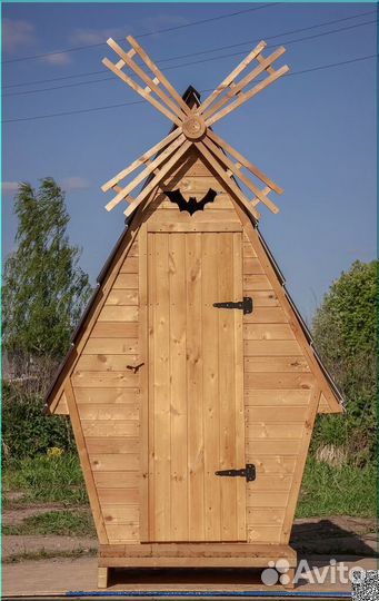 Дачный туалет деревянный ELE1000