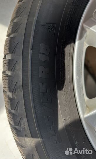R18 Michelin Latitude Alpin LA2 255/55, PCD 5x120 DIA 74.1