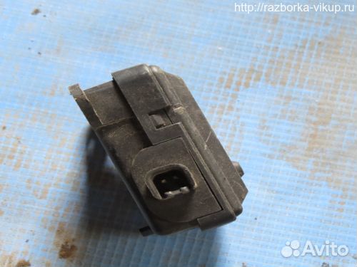 Моторчик заслонки отопителя Opel Astra