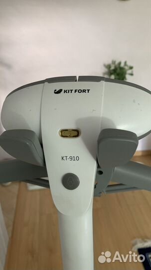 Отпариватель для одежды Kitfort KT-910