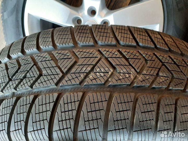 R20 Pirelli Scorpion Winter 255/60, PCD 5x120 DIA 72.6