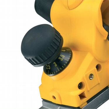 Рубанок DeWalt D26500-QS