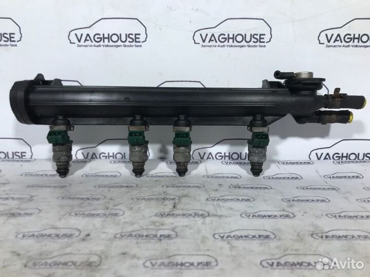 Рампа топливная Volkswagen Golf 4 1.6 AKL 2000