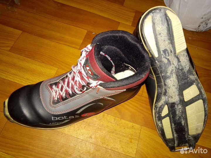 Лыжные ботинки 40 sns