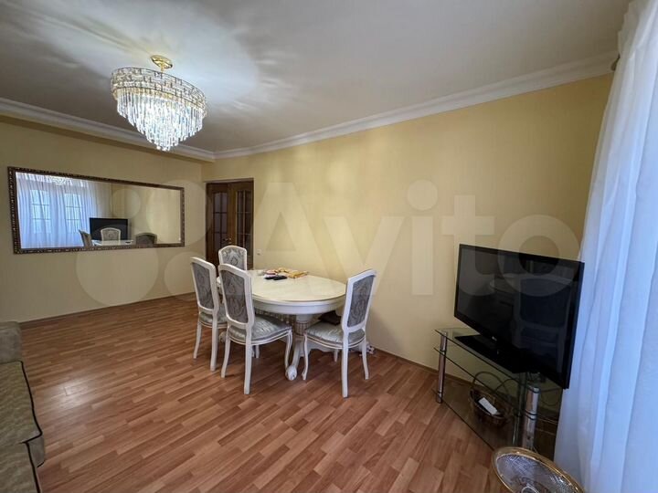 4-к. квартира, 90 м², 5/5 эт.