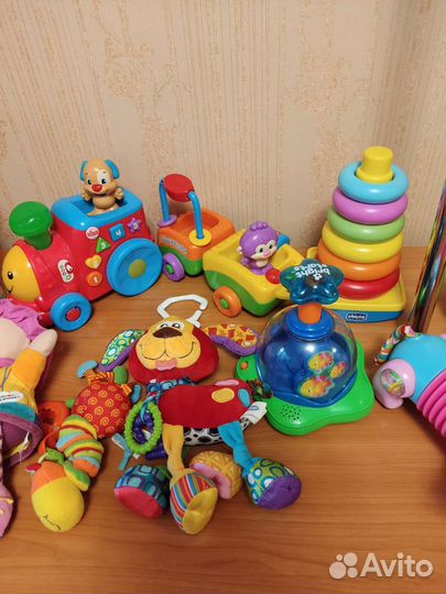 Фирменные развивающие игрушки пакетом