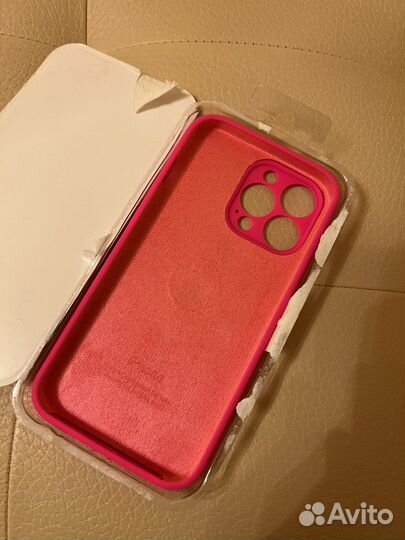 Чехол на iPhone 13 pro новый