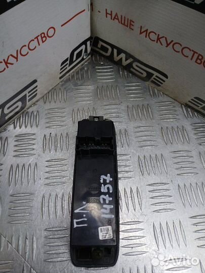 Блок управления стеклоподъемниками Nissan Primera