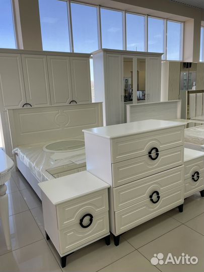 Спальный гарнитур Октавия