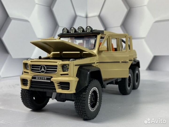 Модель машины Mercedes Gelandewagen 6x6 1:24