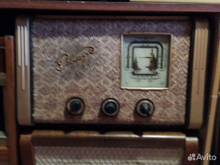 Радиоприемник ретро