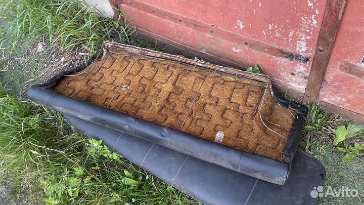 Задний кожанный диван Жигули 01-07