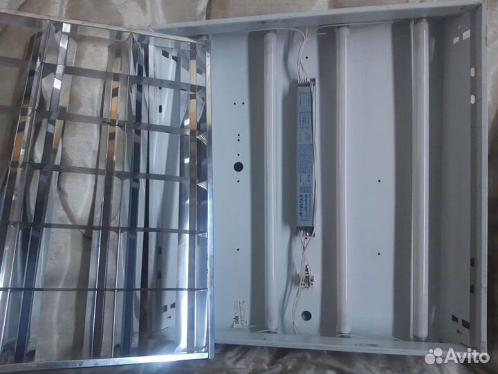 Светильник потолочный